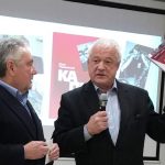 Юбилейную книгу РКИИГА от Клуба "РКИИГА" дарит Виктор Куделькин